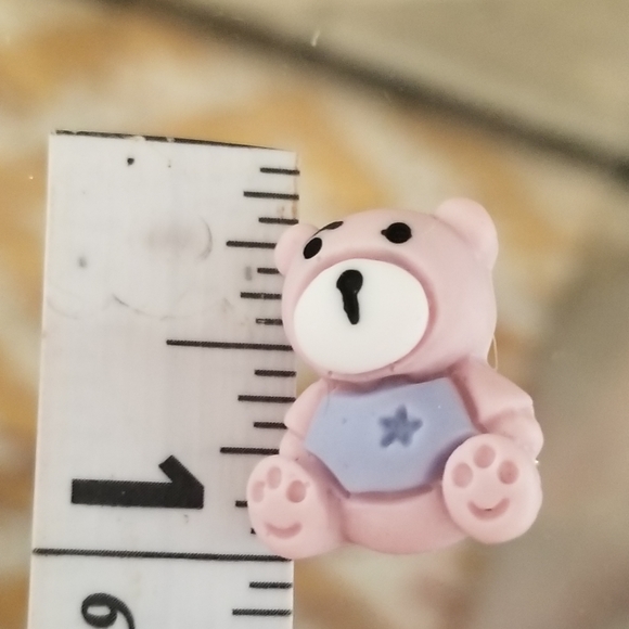 3/$30💜 Kawaii Acrylic Bear Earrings  🎉Host Pick - Picture 5 of 12